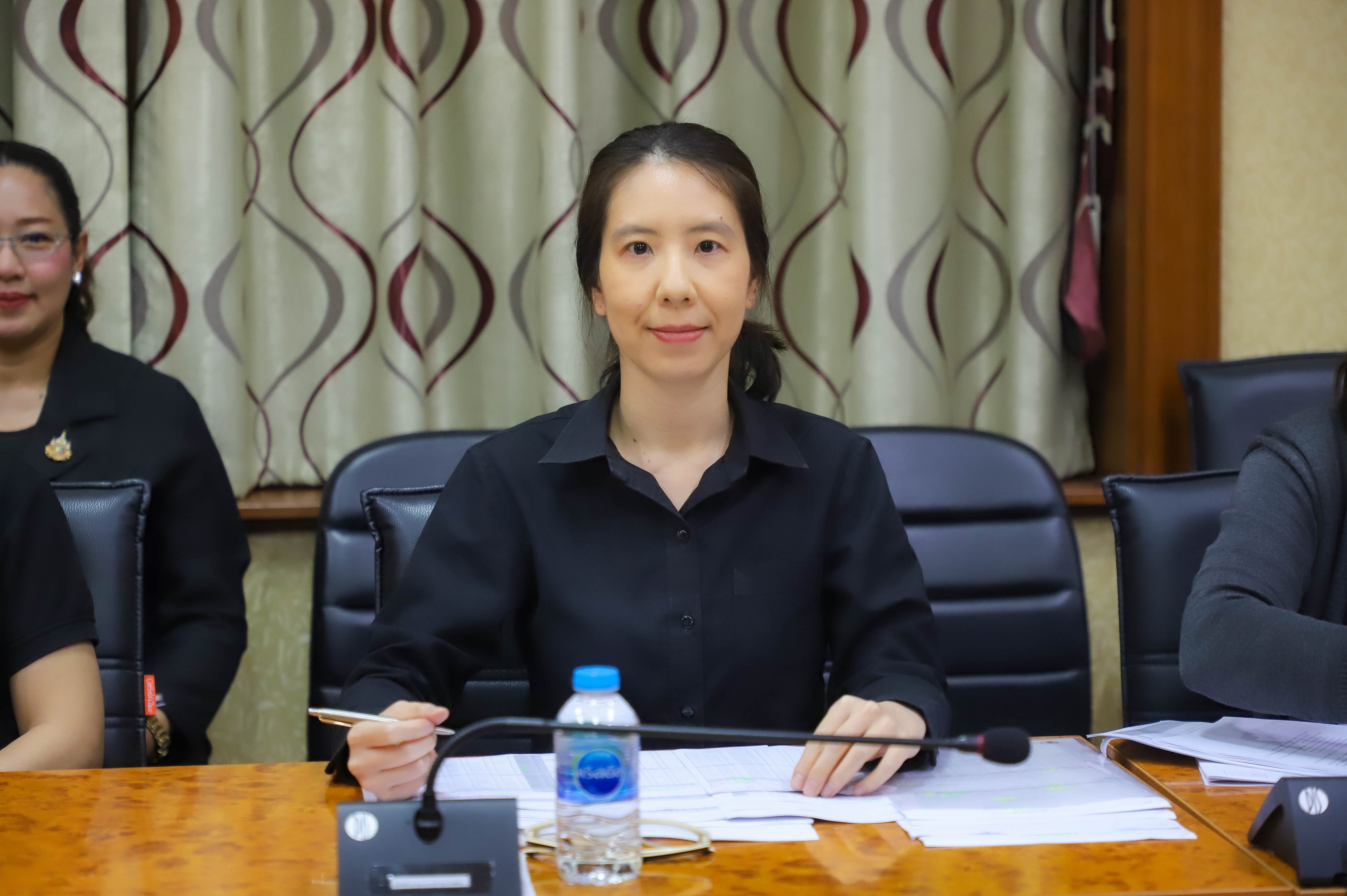 title - สบท. ประชุมชี้แจงและมอบหมายผู้รับผิดชอบในแต่ละตัวชี้วัดในส่วนที่เกี่ยวข้องกับกองทุนการปฏิรูปที่ดินเพื่อเกษตรกรรม ประจําปีงบประมาณ พ.ศ. 2569 